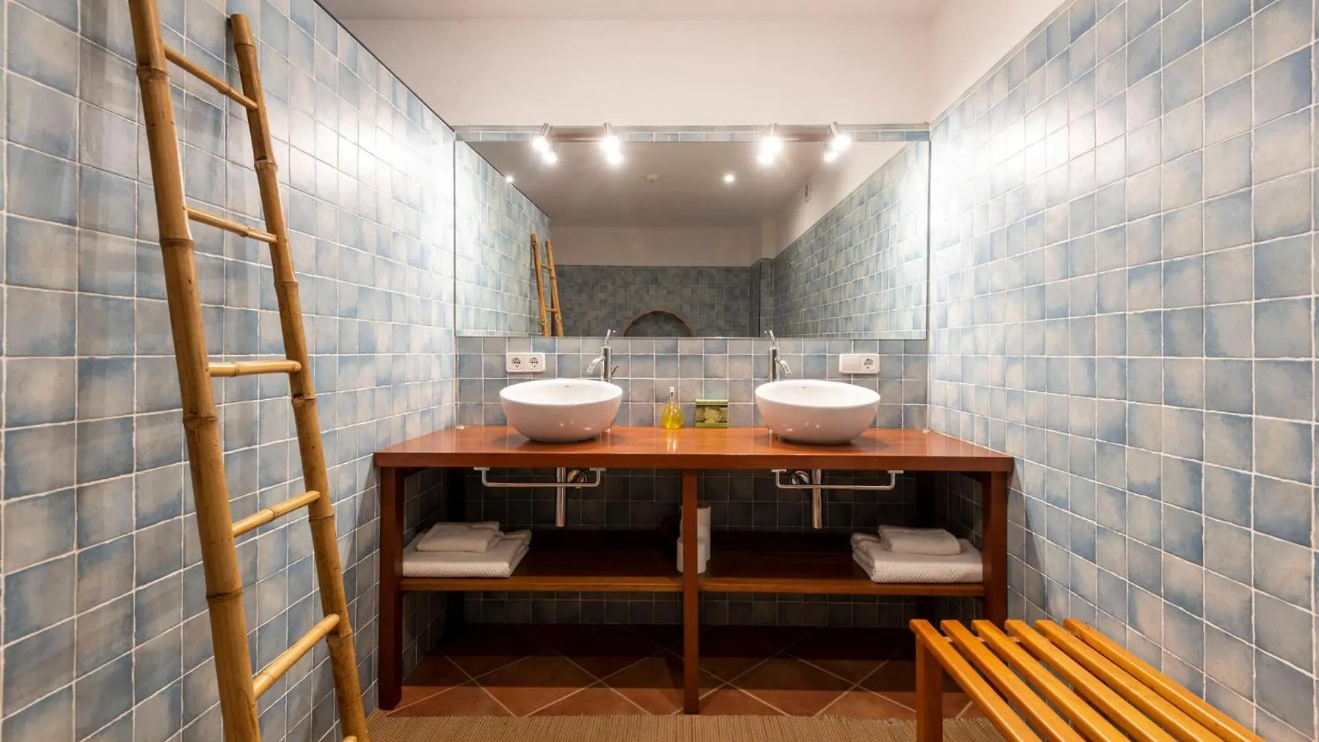 Hotel Hostal Can Xicu Capmany