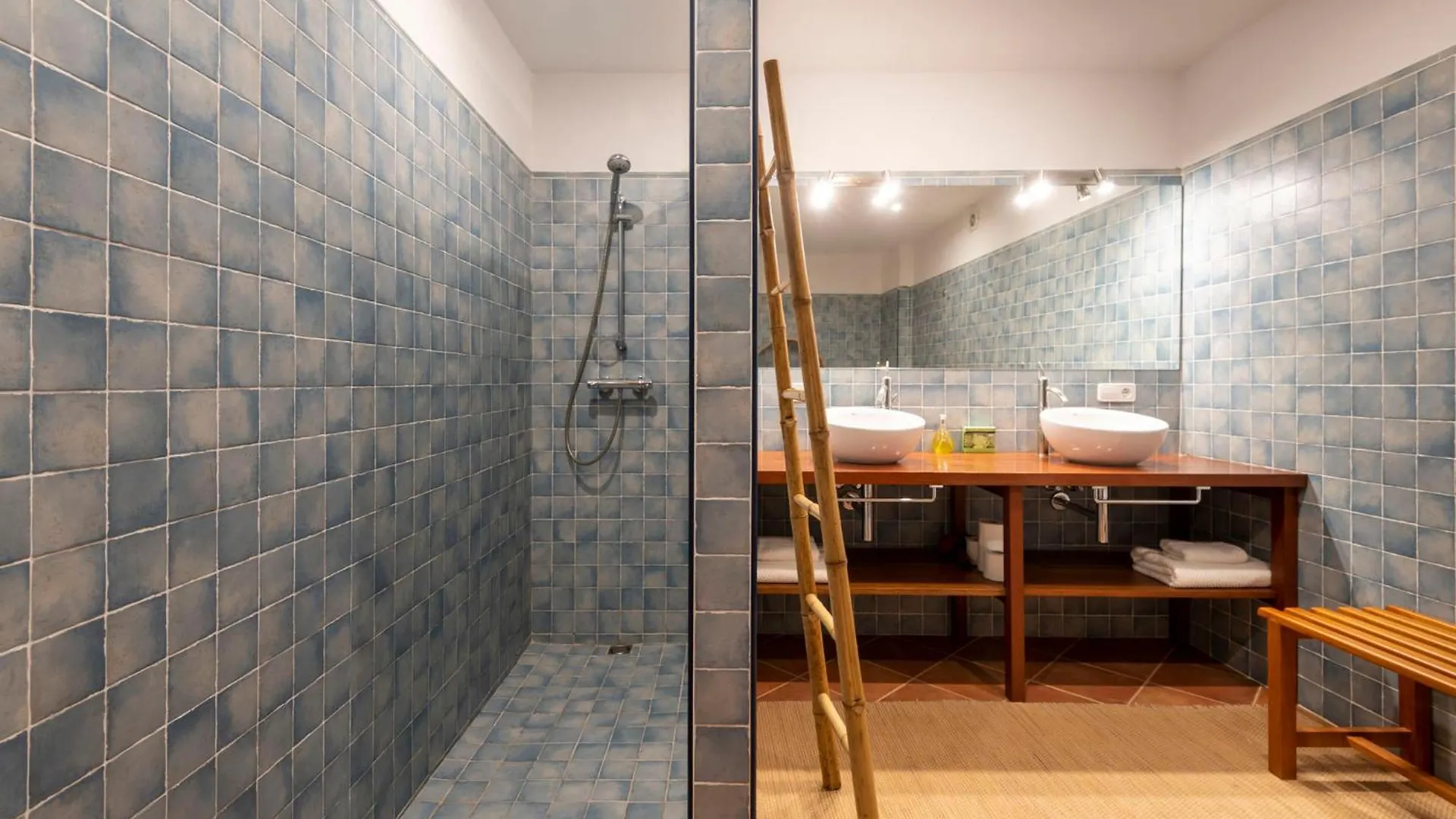 Hostal Can Xicu Capmany Hotel